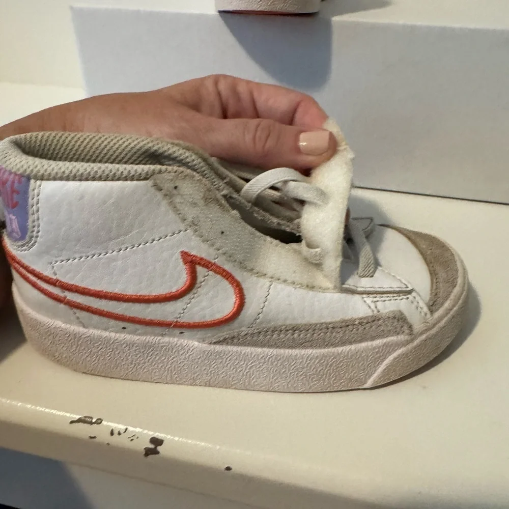 Nike Kids White and Orange Sneakers size 10c. Velcro